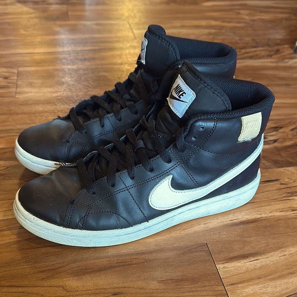 Women's Court Royale 2 High Top Sneaker